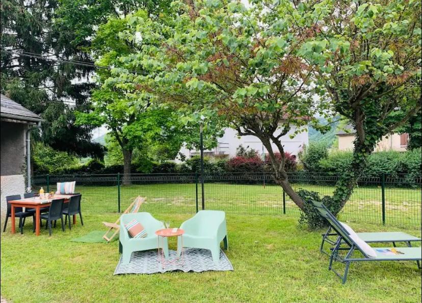 La Suite Unique - Le Jardin Sur Les Pyrenees- Vue Panoramique Montagne -Jardin Cloture Prive De 100M2-Parking-Linge De Lit Et Serviettes Compris- Bielle 外观 照片
