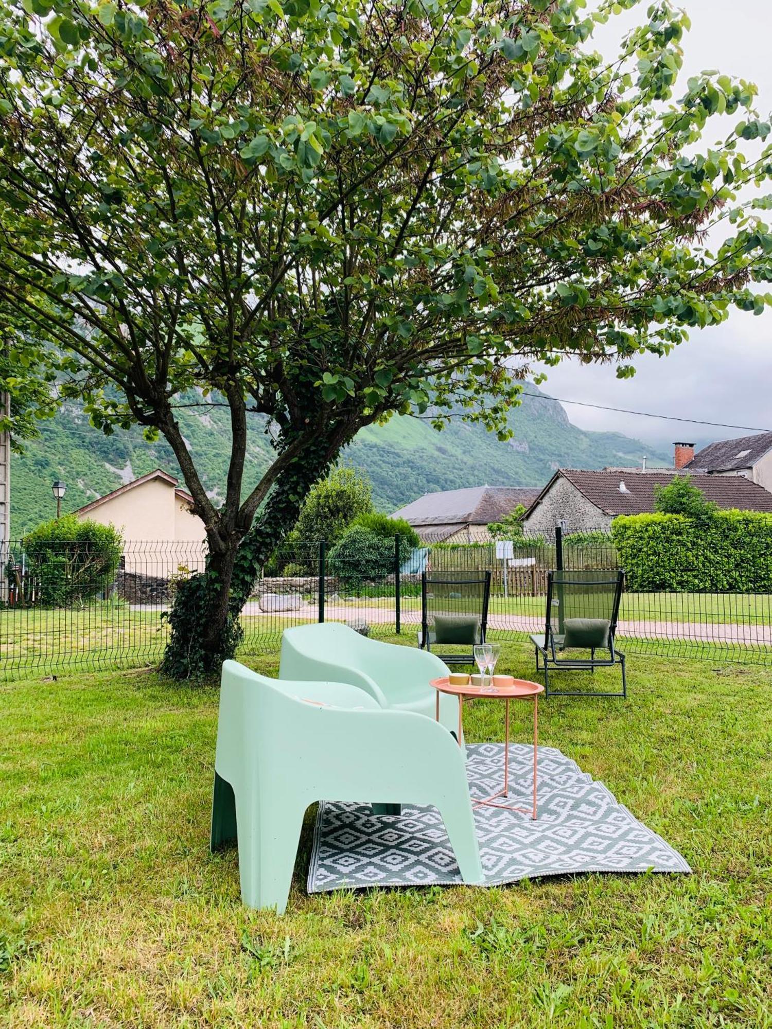 La Suite Unique - Le Jardin Sur Les Pyrenees- Vue Panoramique Montagne -Jardin Cloture Prive De 100M2-Parking-Linge De Lit Et Serviettes Compris- Bielle 外观 照片