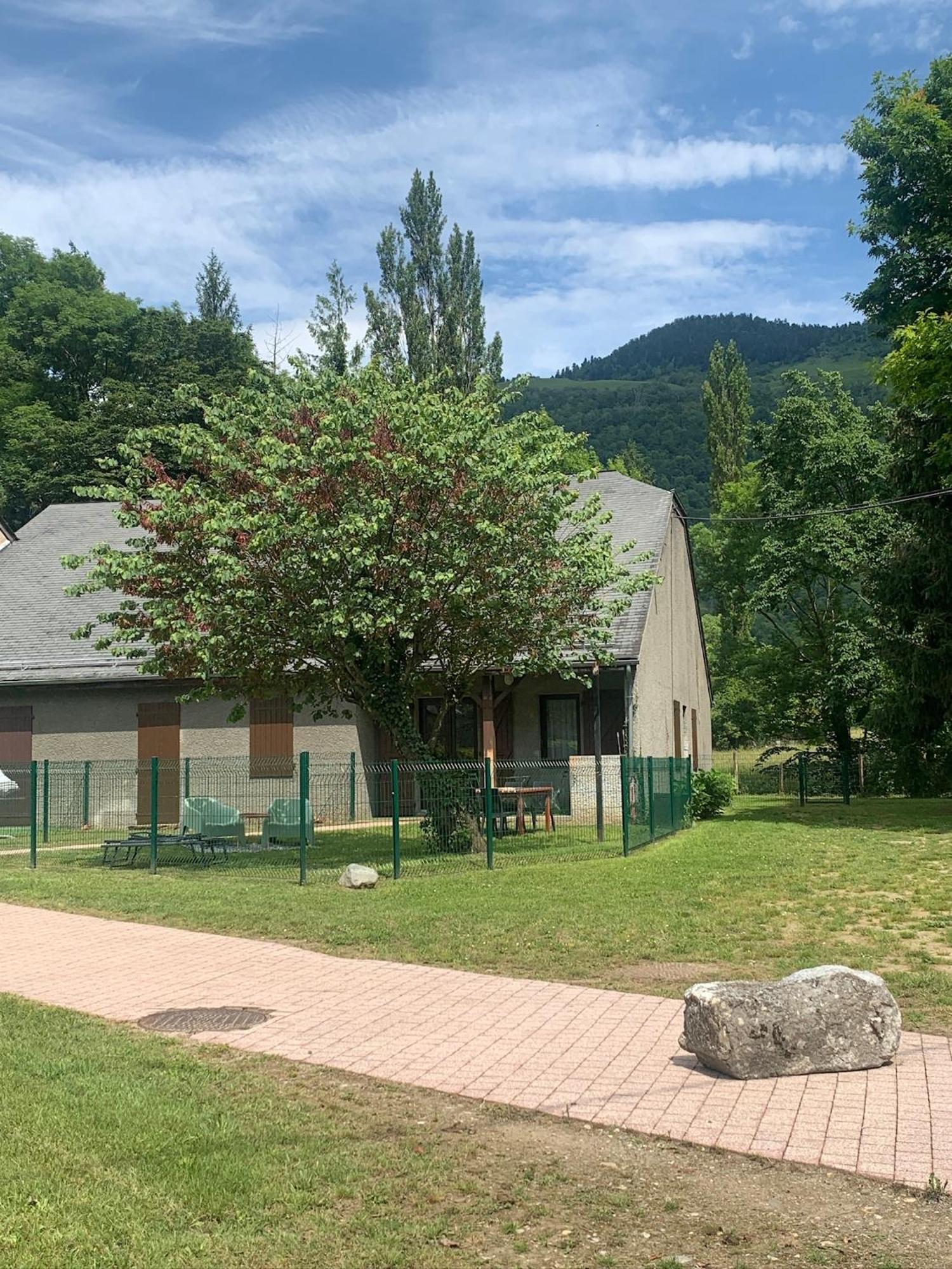 La Suite Unique - Le Jardin Sur Les Pyrenees- Vue Panoramique Montagne -Jardin Cloture Prive De 100M2-Parking-Linge De Lit Et Serviettes Compris- Bielle 外观 照片