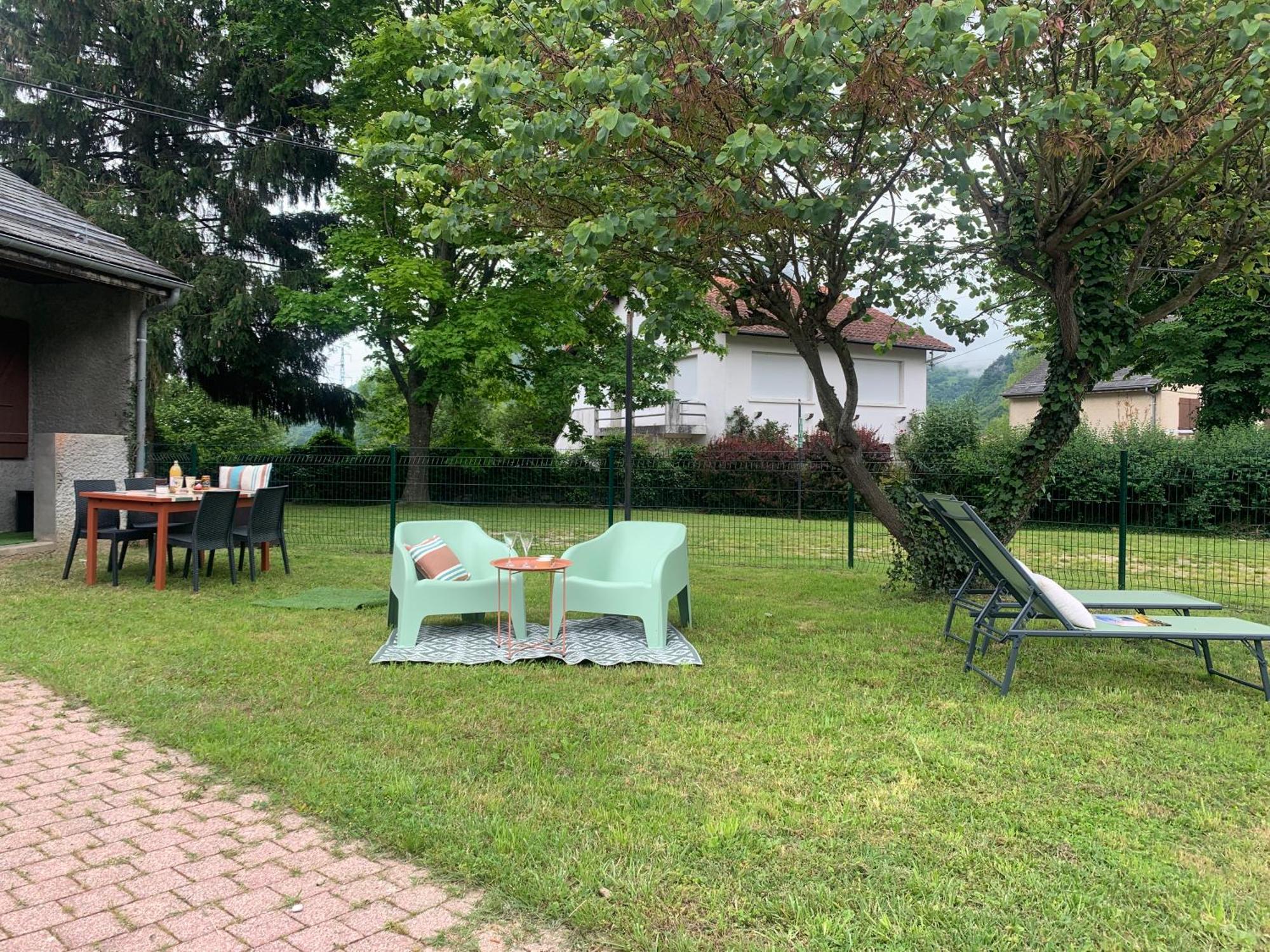 La Suite Unique - Le Jardin Sur Les Pyrenees- Vue Panoramique Montagne -Jardin Cloture Prive De 100M2-Parking-Linge De Lit Et Serviettes Compris- Bielle 外观 照片