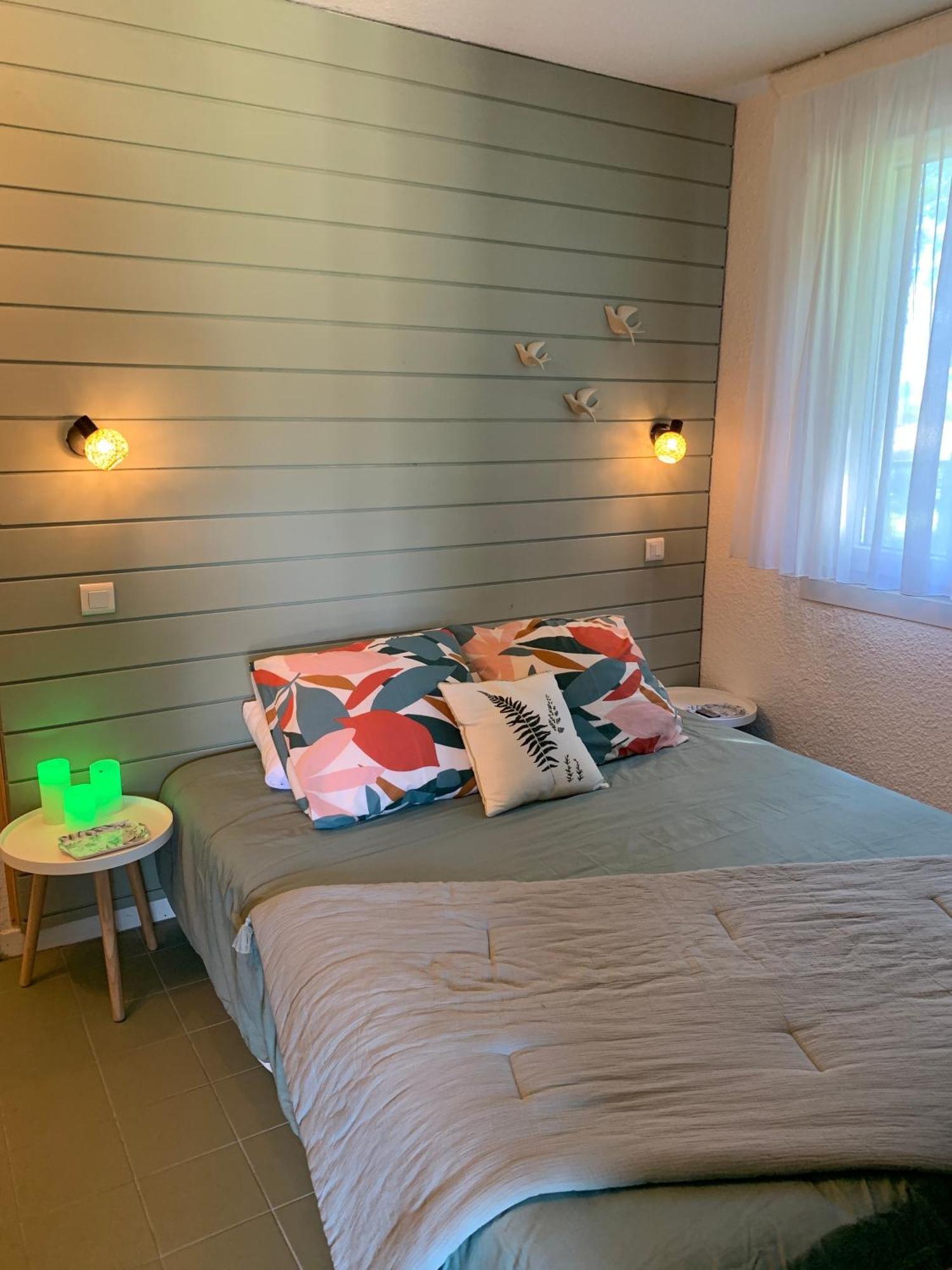 La Suite Unique - Le Jardin Sur Les Pyrenees- Vue Panoramique Montagne -Jardin Cloture Prive De 100M2-Parking-Linge De Lit Et Serviettes Compris- Bielle 外观 照片